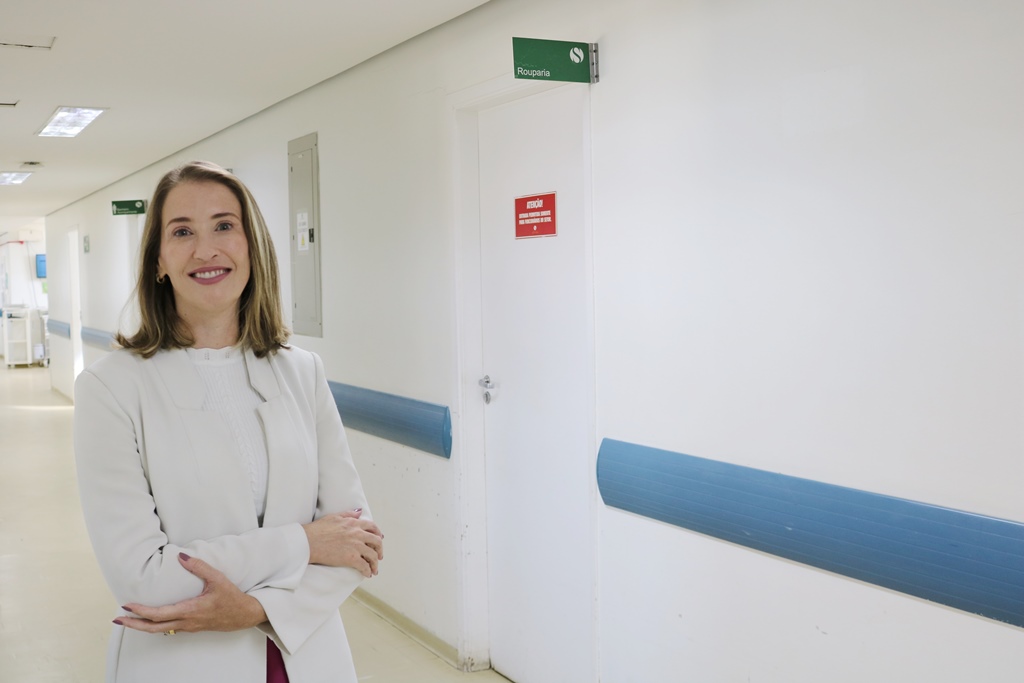 Descubra o que o médico nutrólogo faz e como ele pode cuidar da sua saúde com tratamentos personalizados e foco na prevenção. Dra. Lívia Tiburzio - Nutrologia em Pouso Alegre.